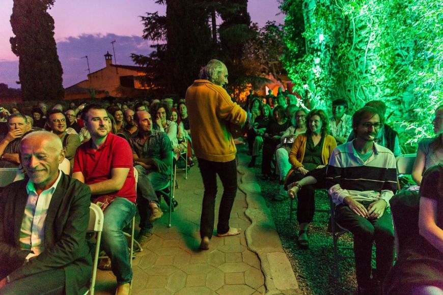 Pau Riba a l'inici del concert. Foto: Xènia Gassull Sellés