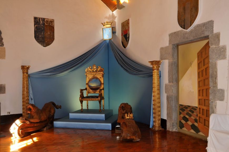 Interior del Castell Gala Dalí de Púbol.