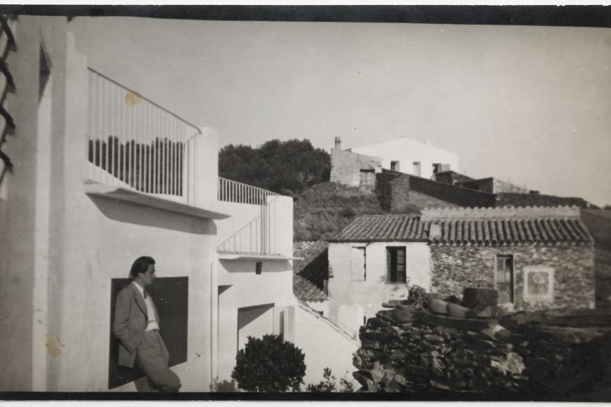 Salvador Dalí a casa seva, 1931 | © Drets d’imatge de Dalí i Gala reservats. Salvador Dalí a casa seva, 1931 | © Drets d’imatge de Dalí i Gala reservats.