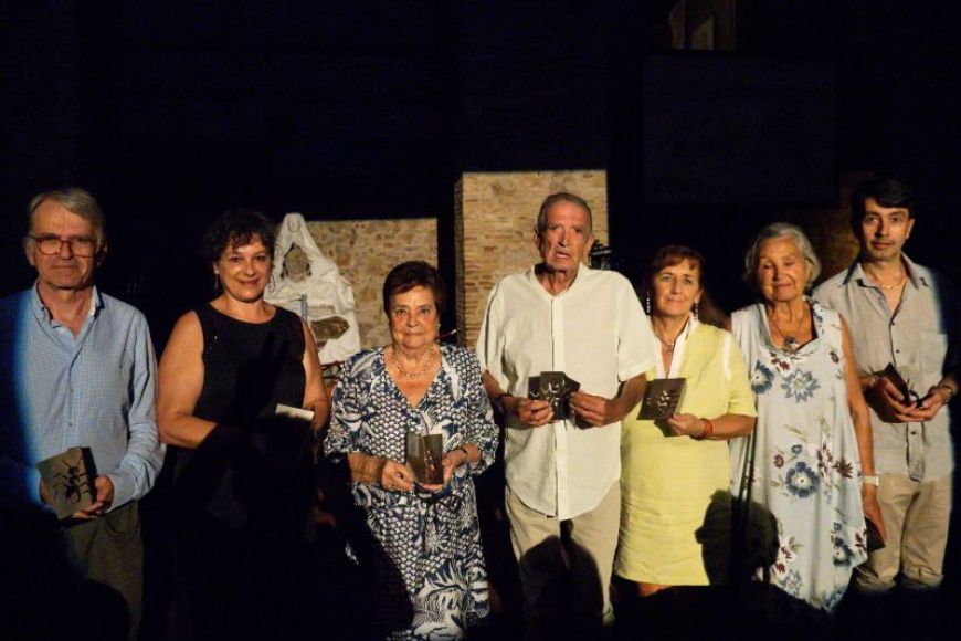 Les sòcies i els socis fundadors, o el seus familiars, varen recollir el guardó | © Jordi Oliveres Les sòcies i els socis fundadors, o el seus familiars, varen recollir el guardó | © Jordi Oliveres