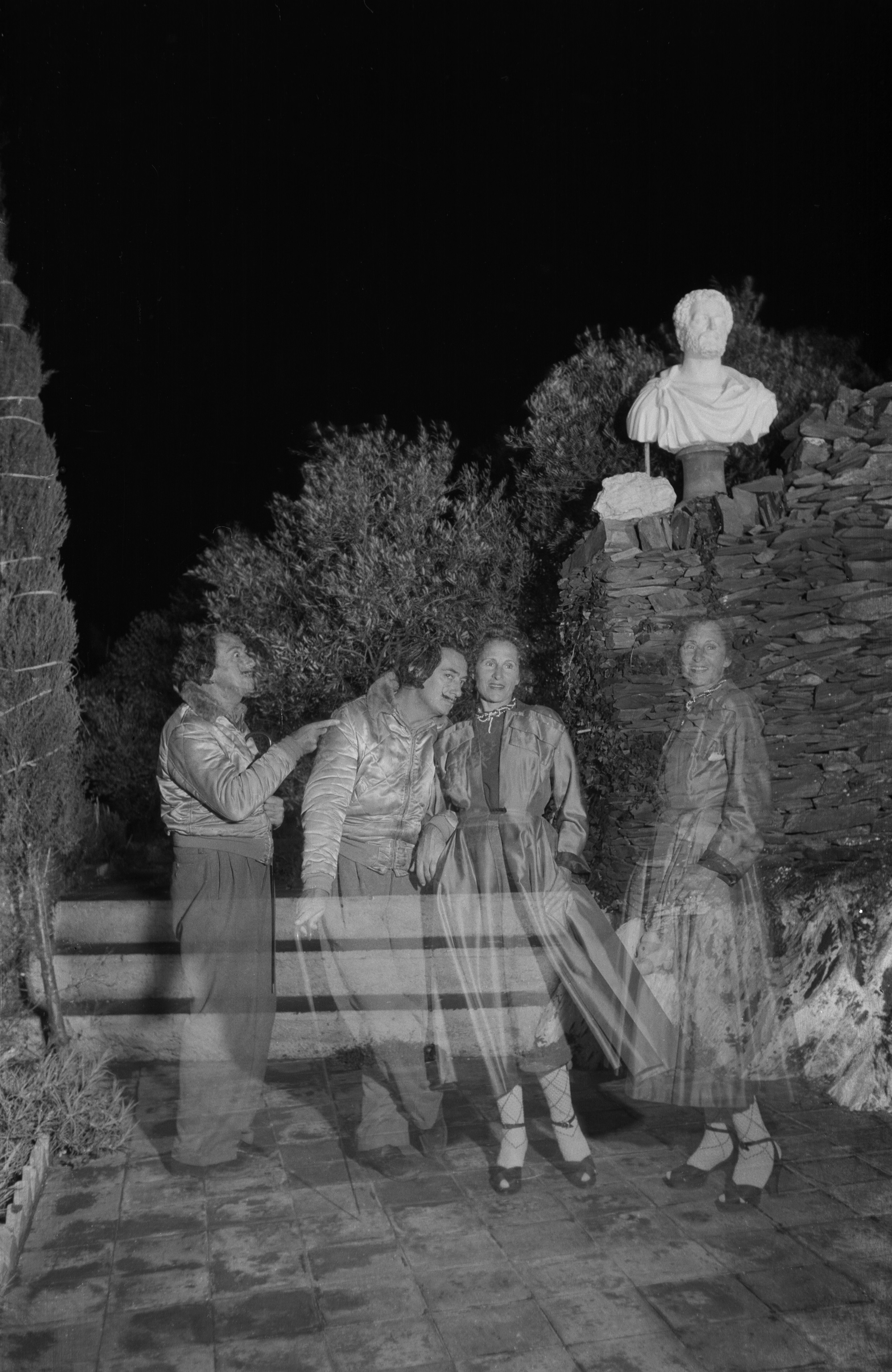 Sobreimpressió de Dalí i Gala a Portlligat | © Ricardo Sans Condeminas © Fundació Gala-Salvador Dalí, Figueres, 2020