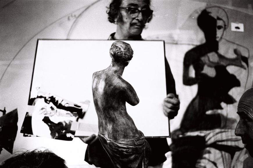 Salvador Dalí al seu taller de Portlligat, 1968 | © Melitó Casals, «Meli» / Fundació Gala-Salvador Dalí, Figueres, 2022. Drets d’imatge de Salvador Dalí reservats
