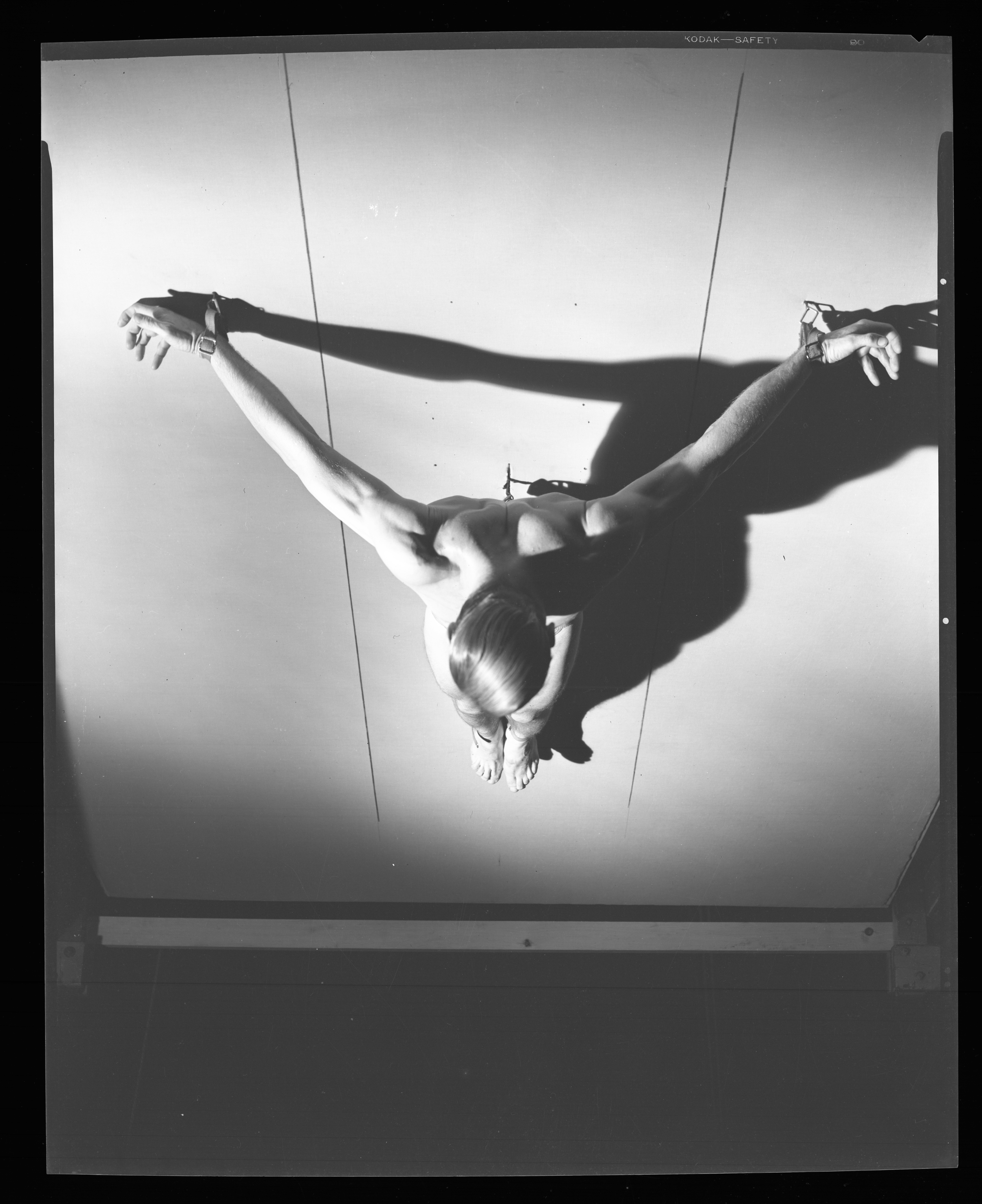 Weiman & Lester Photo Services. Sessió fotogràfica amb Russ Saunders i amb el segon model