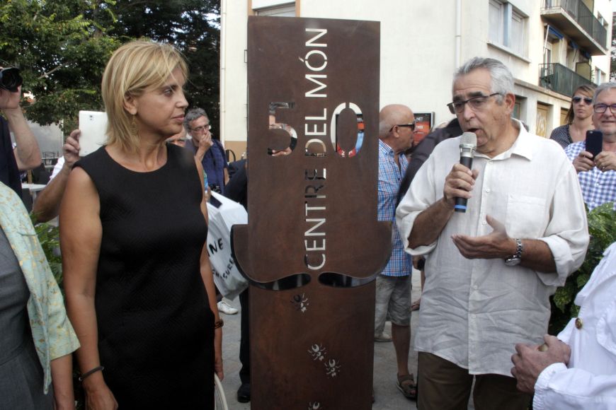 L'alcaldesa de Figueres, Marta Felip, va presidir la comitiva empordanesa, 2015 | © Arxiu Amics dels Museus Dalí