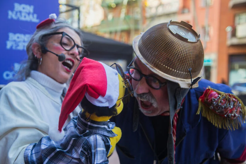 El Sr. Alaguait, de la companyia El Gran Mogol, una proposta que combina teatre, titelles, animació i música familiar