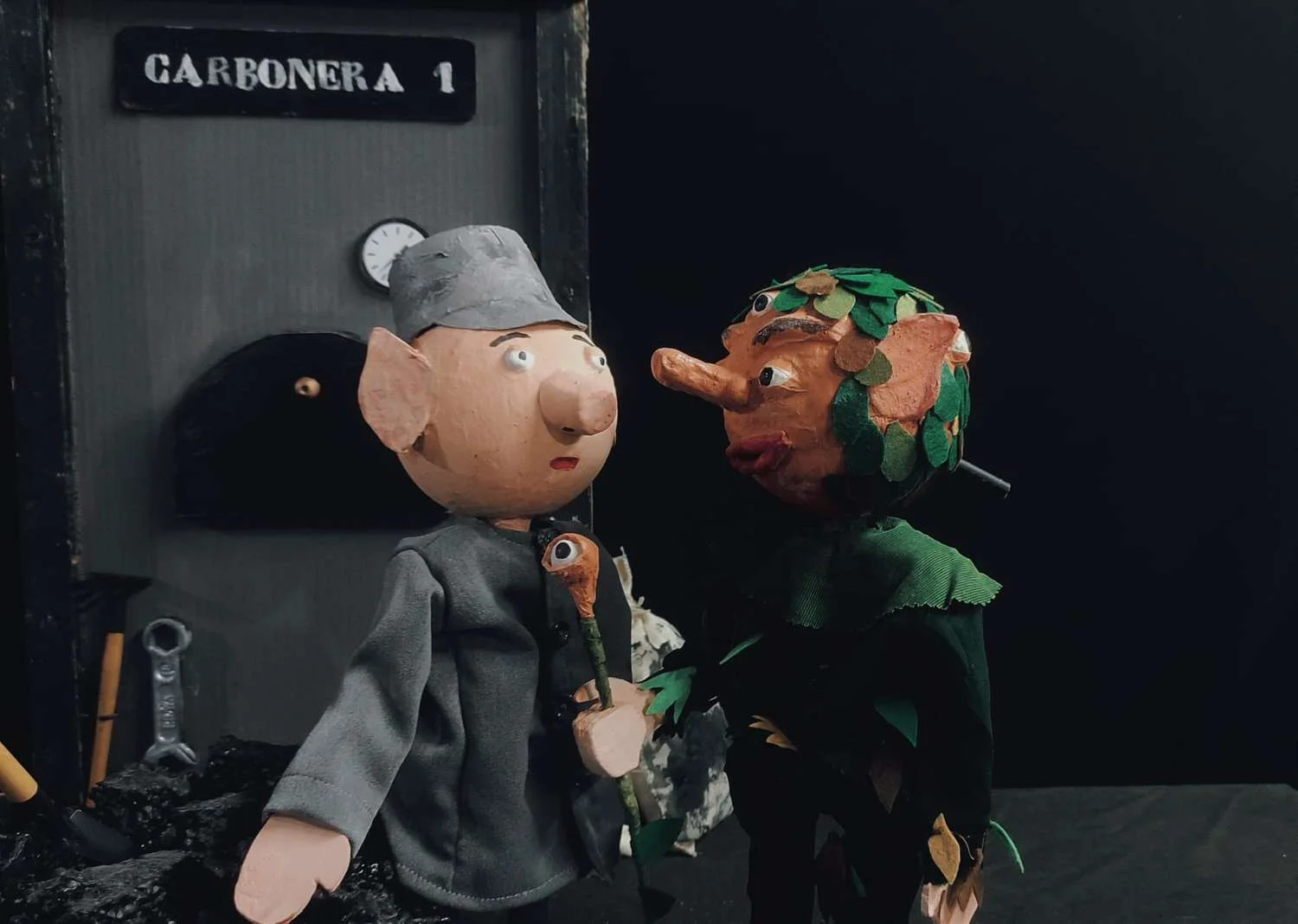 En Fumera, de la companyia L’Invisible, una obra de titelles que recupera una figura de la tradició nadalenca catalana