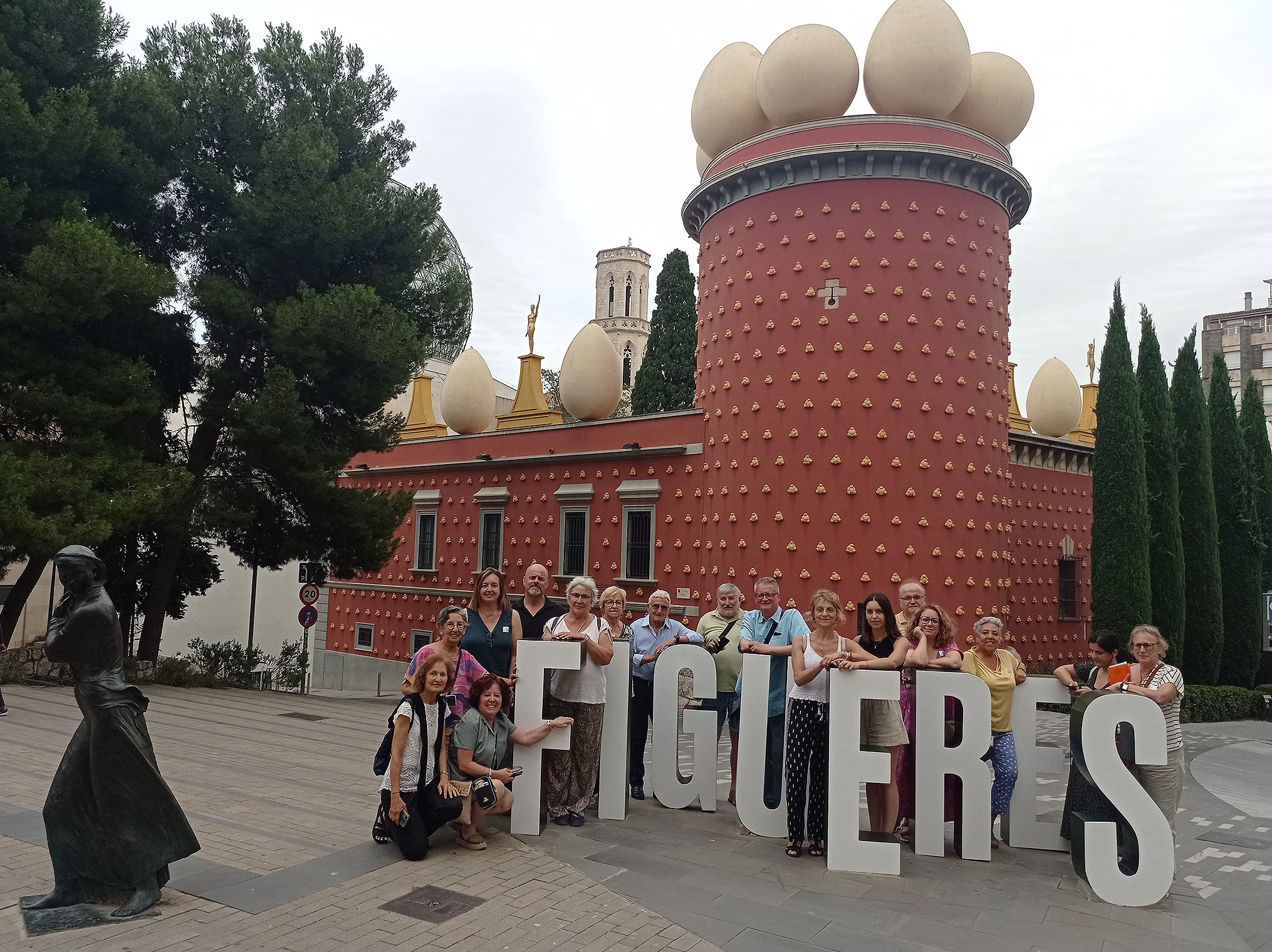 Sòcies i socis participants en el curs amb Consi Molons i Jaume Purcallas