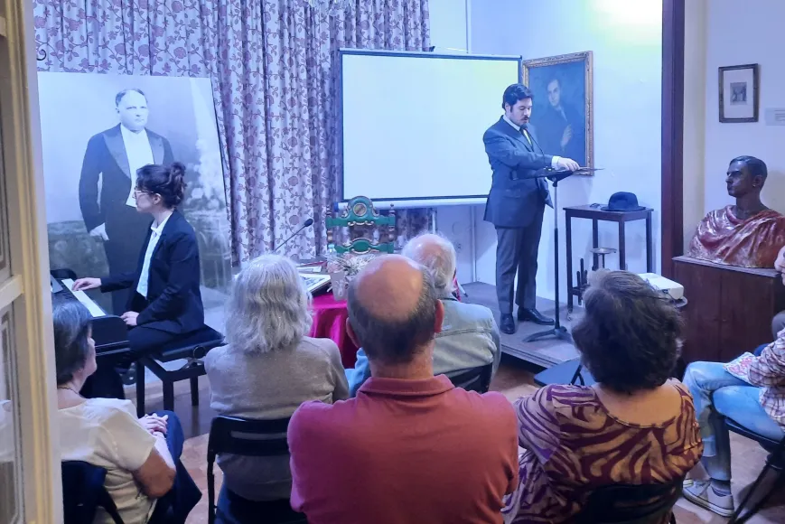 «Dali vist per en Pujols» es va estrenar a Martorell «Dali vist per en Pujols» es va estrenar a Martorell