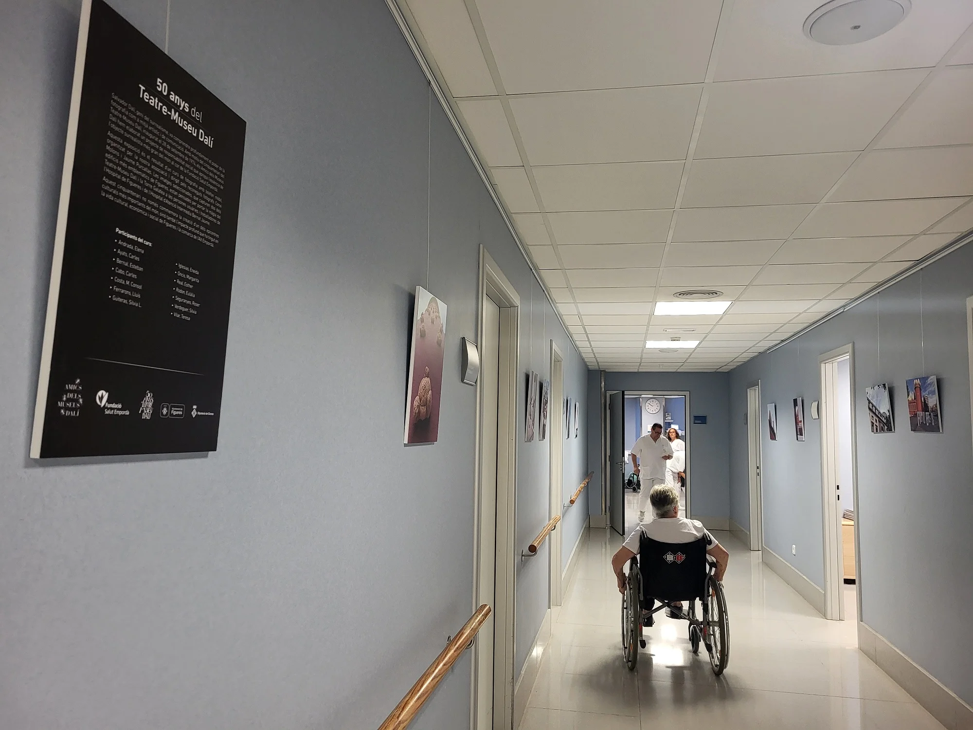 El passadís de Rehabilitació del Bernat Jaume acull la mostra | © FSE