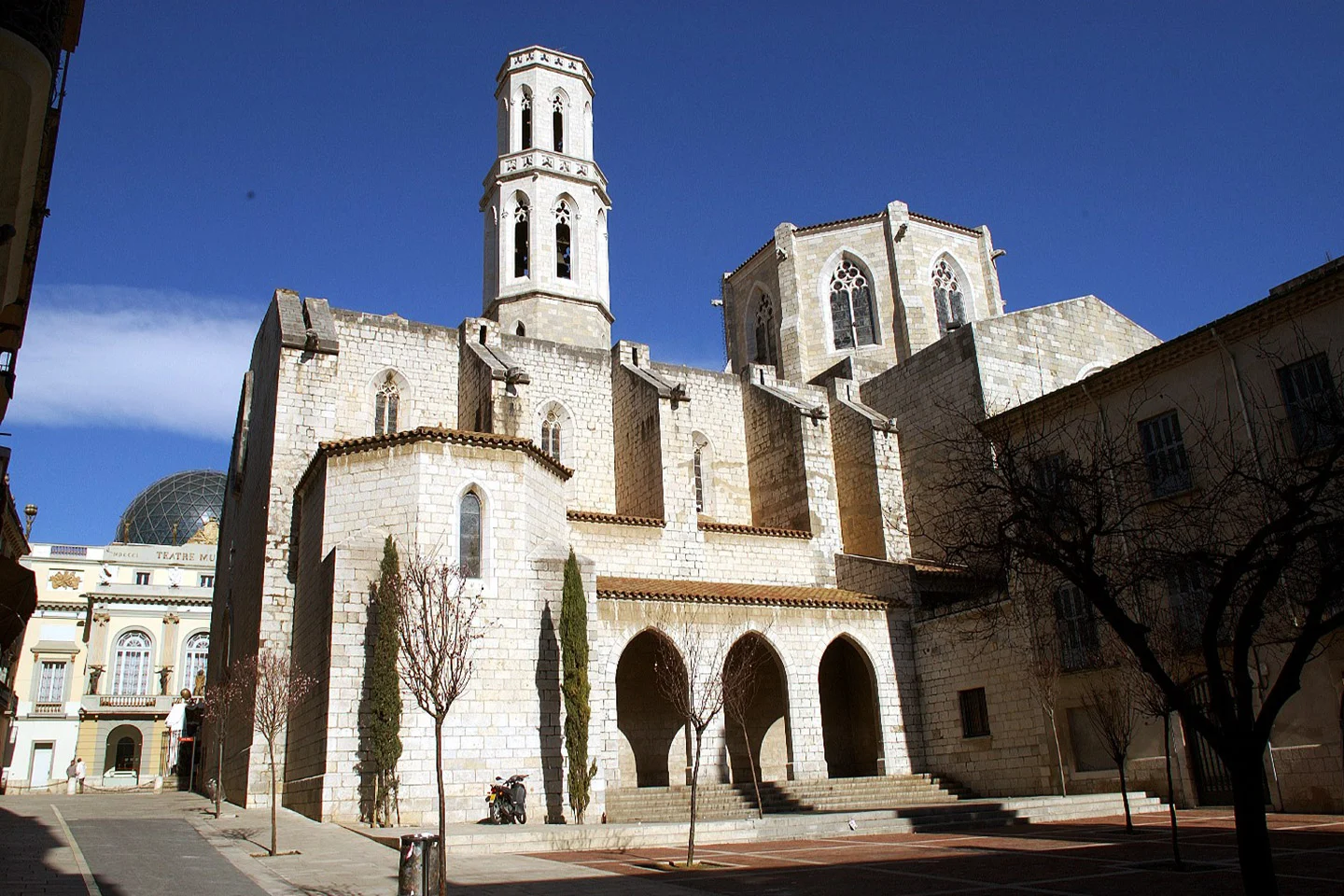 L’església de Sant Pere, un dels edificis més emblemàtics de la ciutat