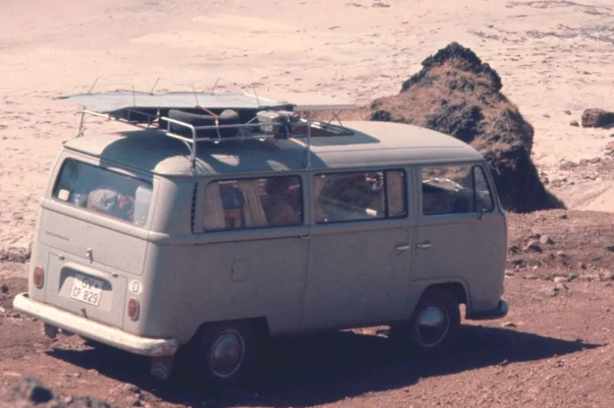 Ingrid Gehring va decidir emprendre un viatge en solitari a l'Índia al volant d'una Volkswagen de segona mà | © Comanegra Ingrid Gehring va decidir emprendre un viatge en solitari a l'Índia al volant d'una Volkswagen de segona mà | © Comanegra