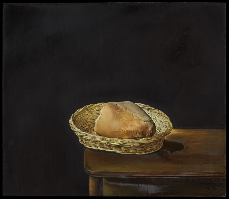 Salvador Dalí. La cistella de pa, 1945. Oli sobre tauler de fusta contraplacat 33 x 38 cm  | ©  Salvador Dalí, Fundació Gala-Salvador Dalí, Figueres/VEGAP, 2023