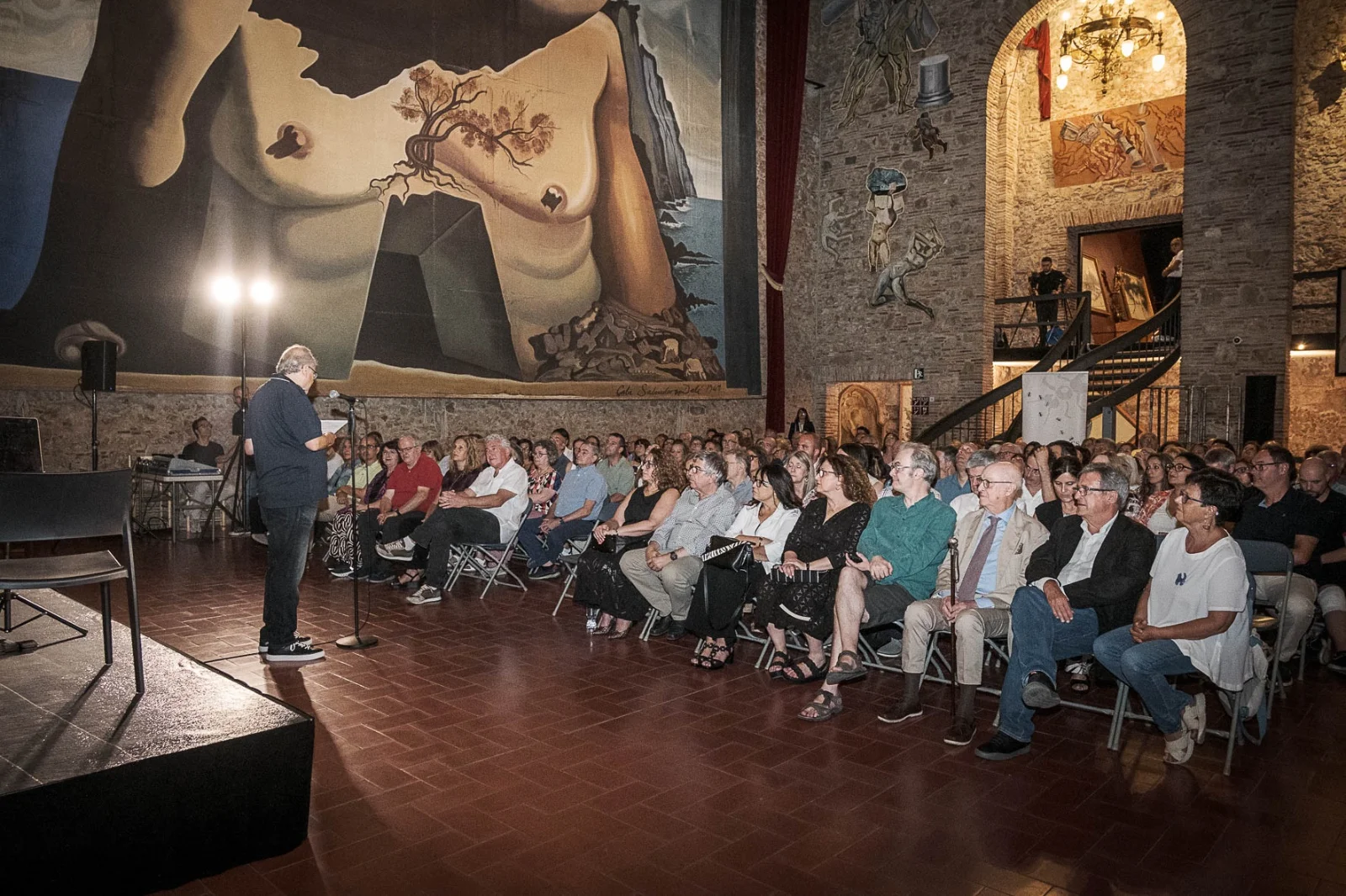El Teatre-Museu Dalí de Figueres ha acollit una nova edició de la Nit dels Amics dels Museus Dalí