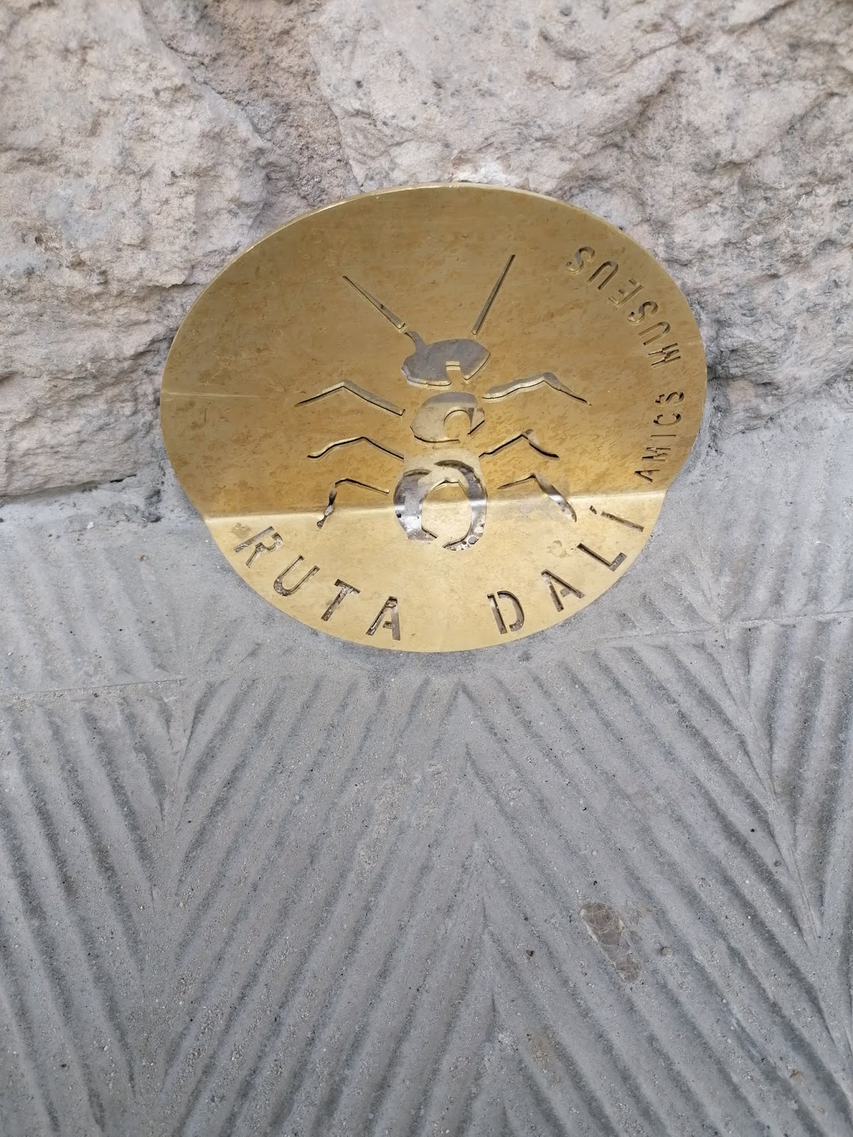 Un dels tres tipus de panots de la Ruta Dalí.