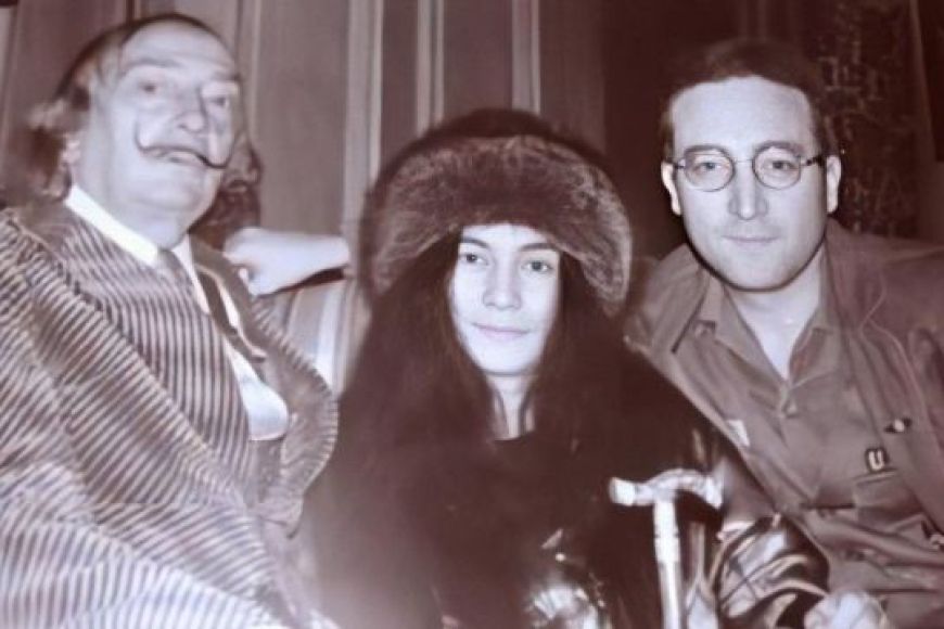 Dalí amb John Lennon i Yoko Ono Dalí amb John Lennon i Yoko Ono