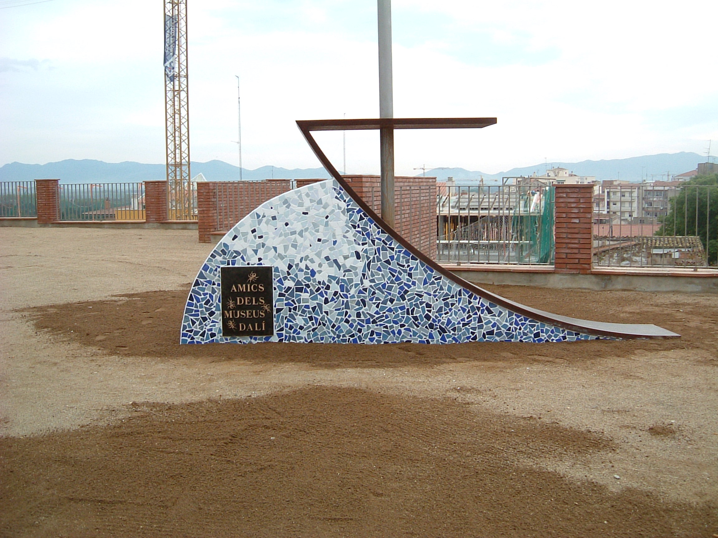 Escultura «Homenatge eòlic a Dalí», 2004