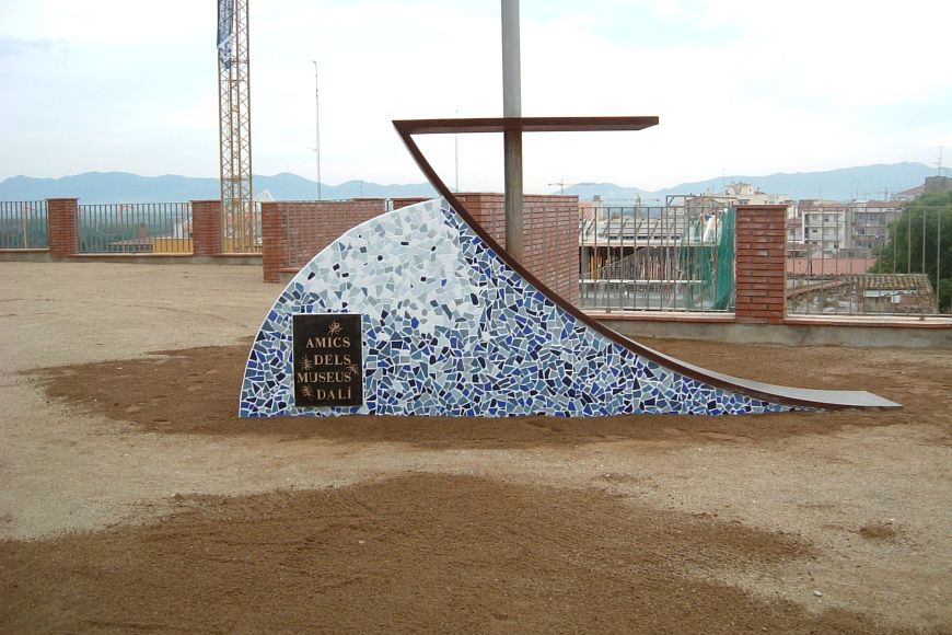 Escultura «Homenatge eòlic a Dalí», 2004