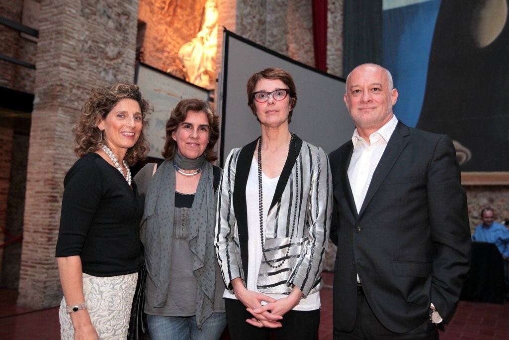 Madueño i la seva esposa, amb Antònia Pichot i Montse Aguer al centre.Foto Martí Dacosta