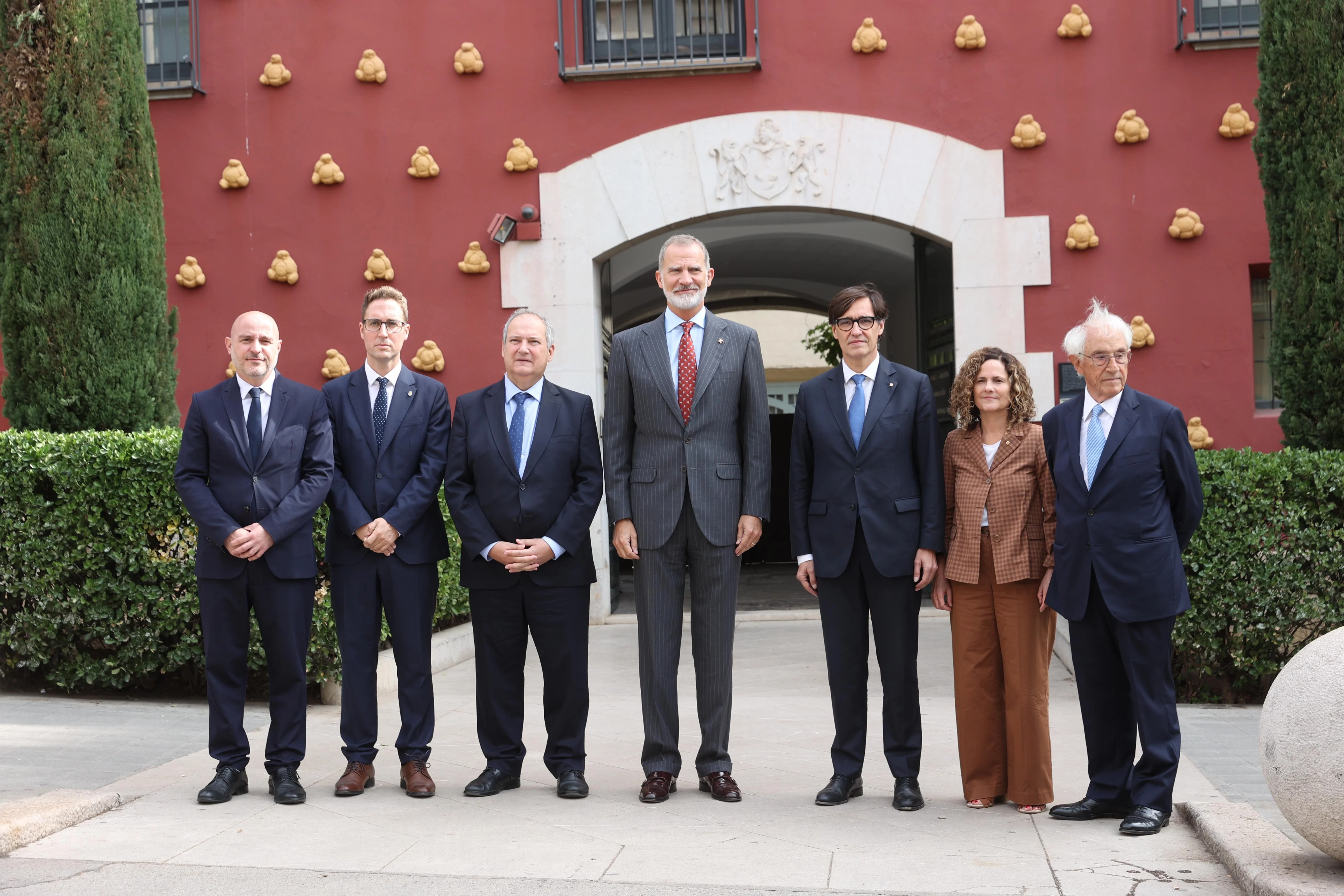 Carlos Prieto, Jordi Masquef, Jordi Hereu, SM el Rei, Salvador Illa, Sònia Hernández i Jordi Mercader | © Martí E. Berenguer / Fundació Gala-Salvador Dalí